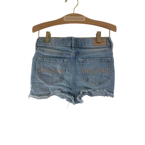 ABERCROMBIE & FITCH Girl’s High Rise Shortie Distressed Jean Shorts /Size: 13/14 - Picture 2 of 7